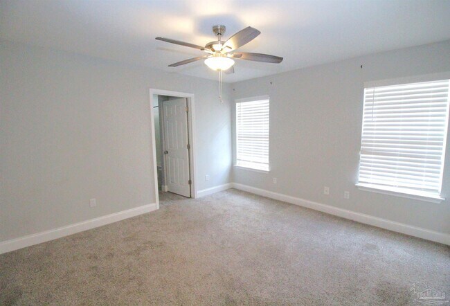 Building Photo - 388 Mirabelle Dr