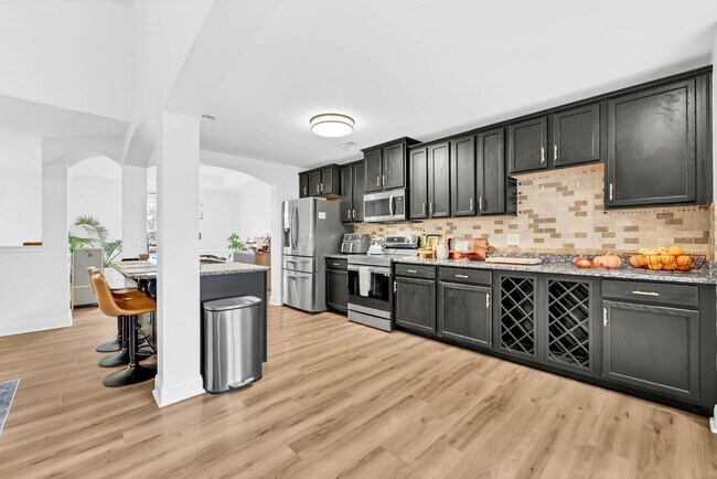 Building Photo - 1838 Patricia Dr