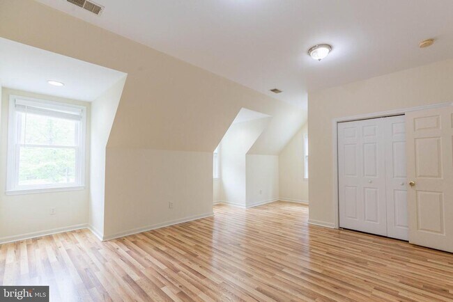 Building Photo - 4282 Swinging Bridge Rd