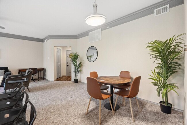 Building Photo - 12100 Metric Blvd