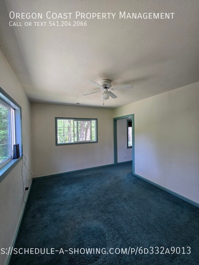 Building Photo - 126 N Holiday Ln