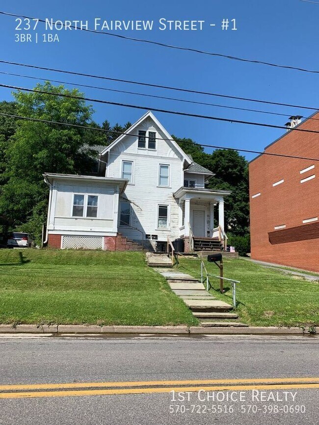 Primary Photo - 237 N Fairview St