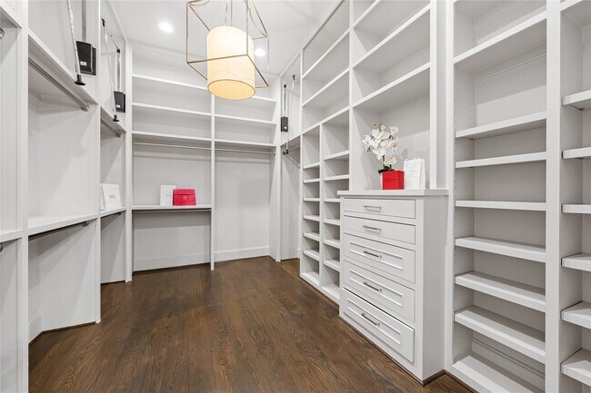 Building Photo - 5307 Huckleberry Ln