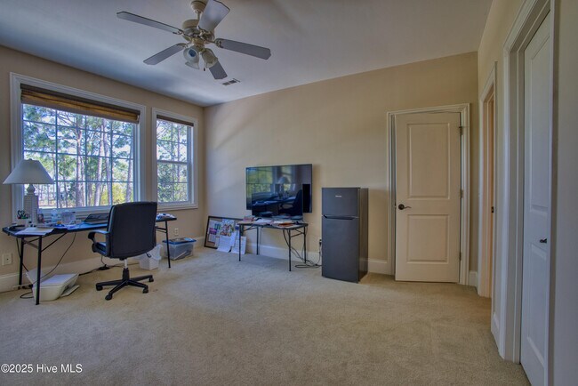 Building Photo - 2686 Medina Ct
