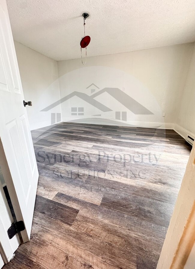 Building Photo - 21 Lamberton Ave