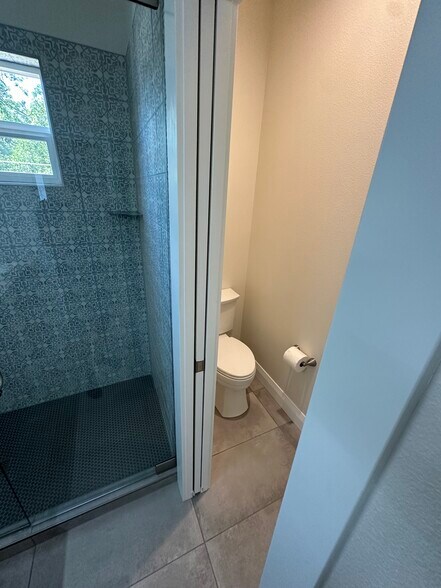 Building Photo - 918 N El Paso St