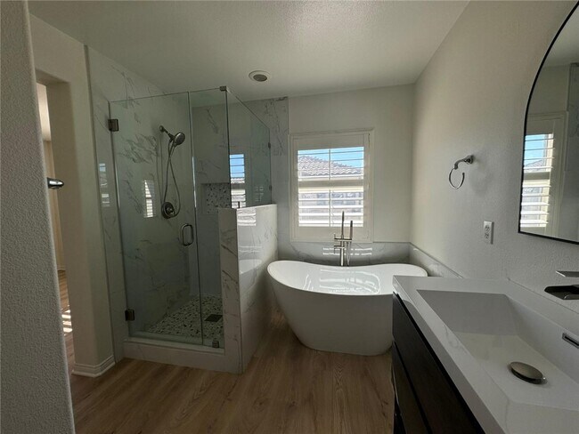 Building Photo - 336 W Cork Tree Dr