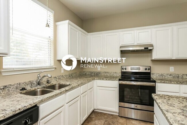 Building Photo - 3 Bedroom Pet-Friendly Home in Converse, TX with Main Street Renewal
