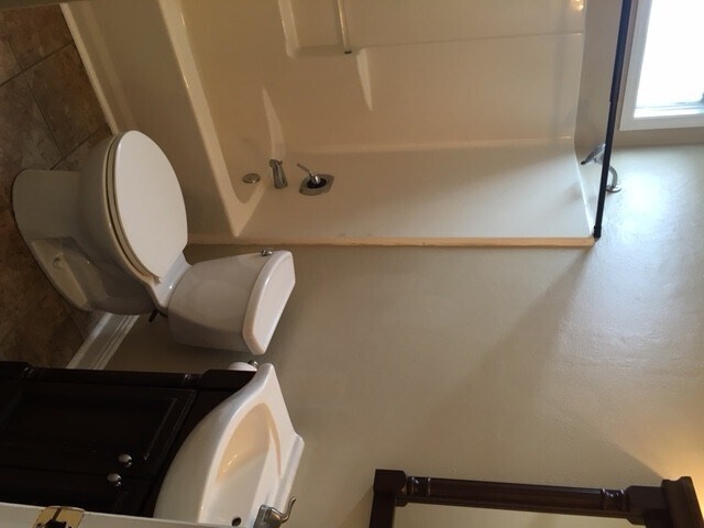 Building Photo - 3 BR 2 BA in Midway Park