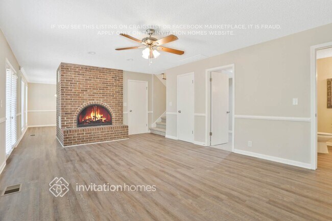 Building Photo - 5789 Chisholm Trail SW