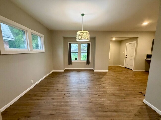 Building Photo - Updated 3-Bedroom Home for Lease – Section 8 Welcome - Call (313)429-3244