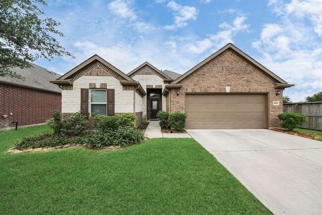 Building Photo - 3302 Regal Park Ln