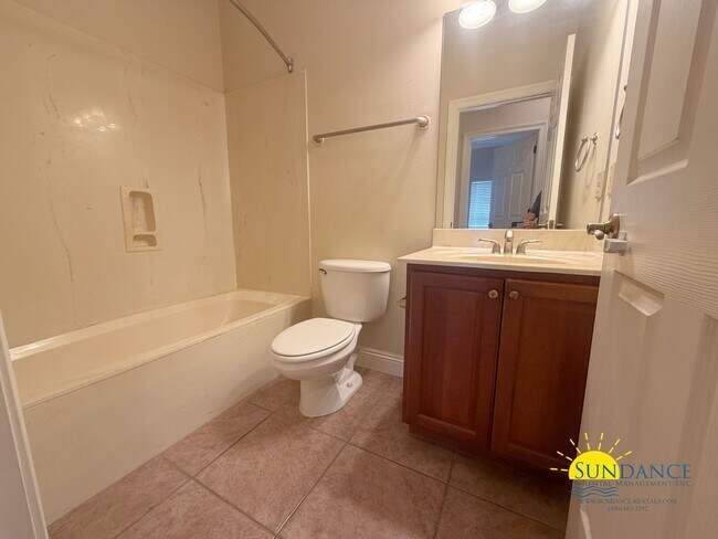 Building Photo - Spacious 3 bedroom home in Niceville!