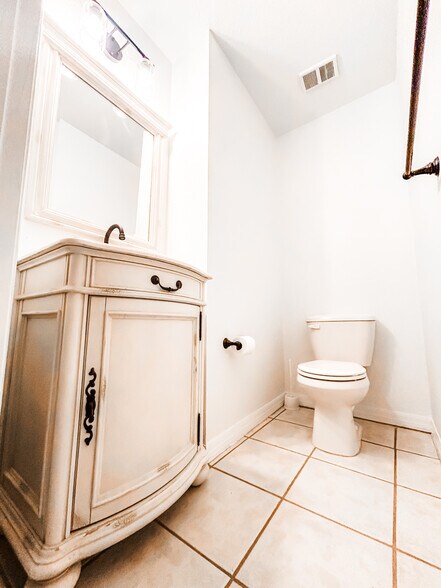 Building Photo - 5035 Sunridge Palms Dr