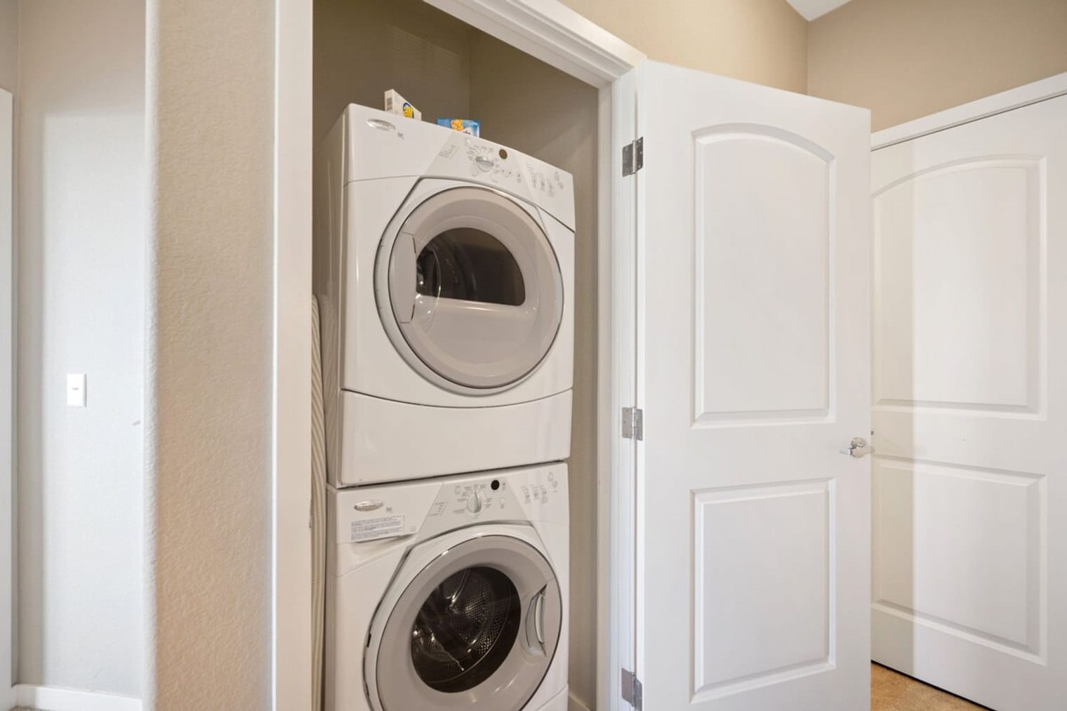 Building Photo - 13490 Via Varra