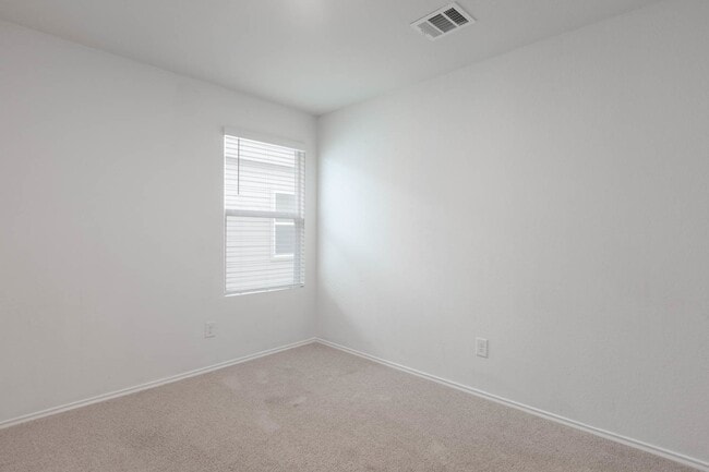 Building Photo - One Month FREE Rent!