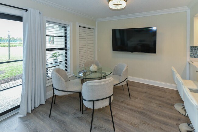 Building Photo - 1605 S US Hwy 1