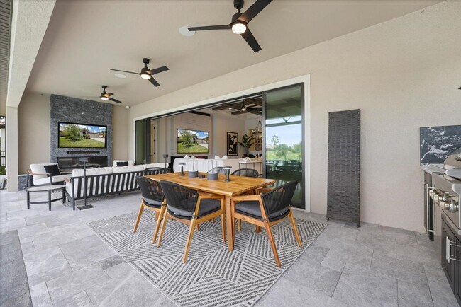 Building Photo - Luxury Home w/ Pool, Outdoor Kitchen, Car Lift, & Water View In Parrish!