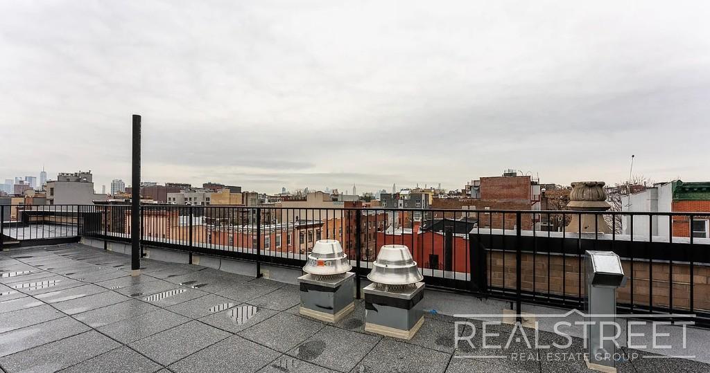 Building Photo - Montrose Avenue