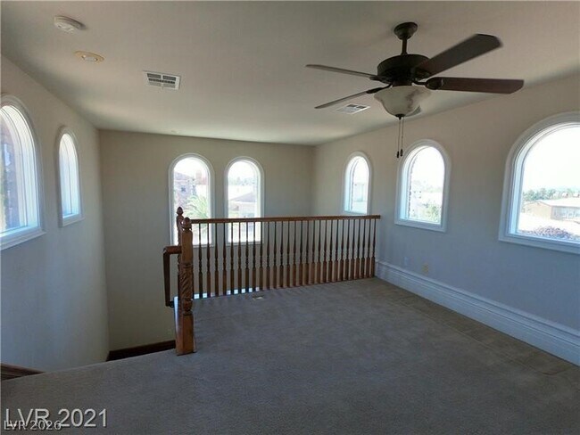 Building Photo - 496 Via Palermo Dr