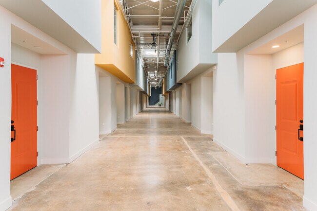 Building Photo - 210 W Peden Alley