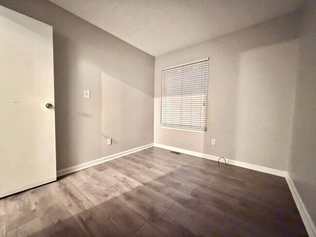 Building Photo - 3109 Henslowe Dr
