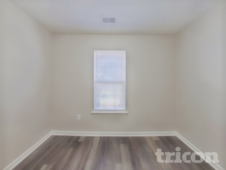 Building Photo - 1041 Counselors Dr