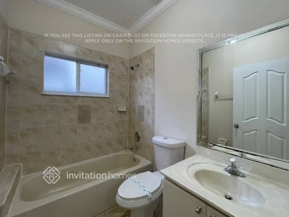 Building Photo - 4601 SW 164th Ct