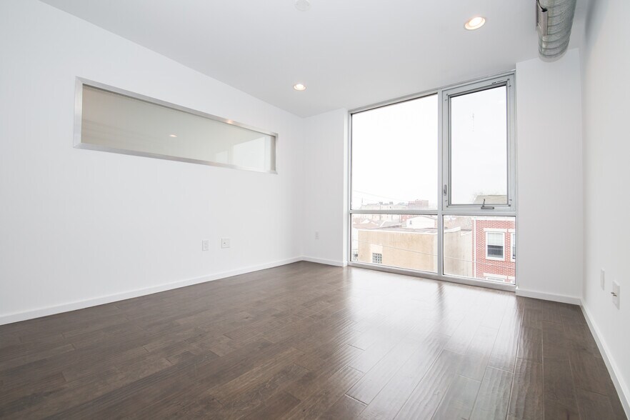 Building Photo - 1442 N 7th St