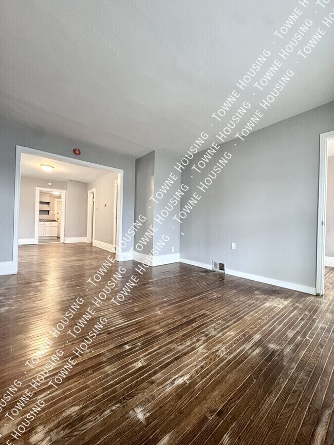 Building Photo - 339 Hampshire St