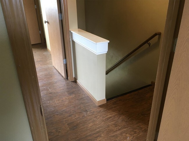 Building Photo - 304 Biggs Dr