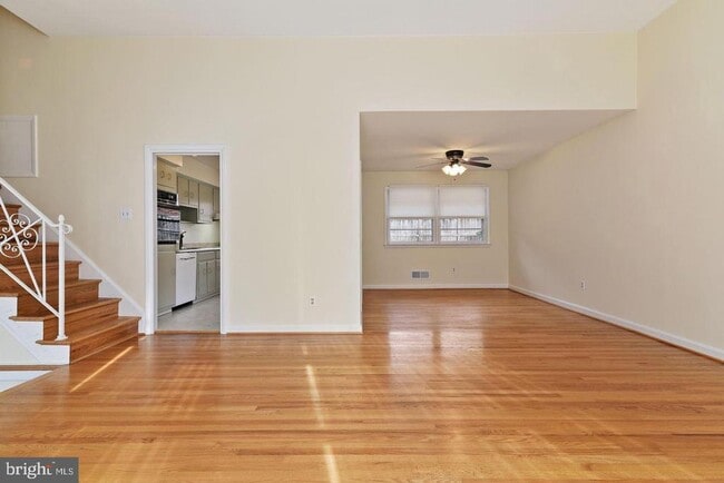 Building Photo - 6011 Roosevelt St
