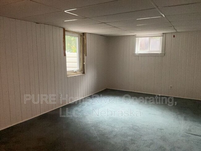 Building Photo - 1302 S 51st Ave