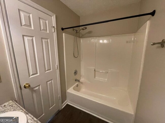 Building Photo - 3774 Meadow Creek Dr