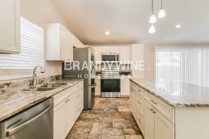 Building Photo - 16051 Grass Lake Dr