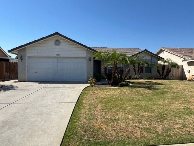 Primary Photo - Cute North Bakersfield home!