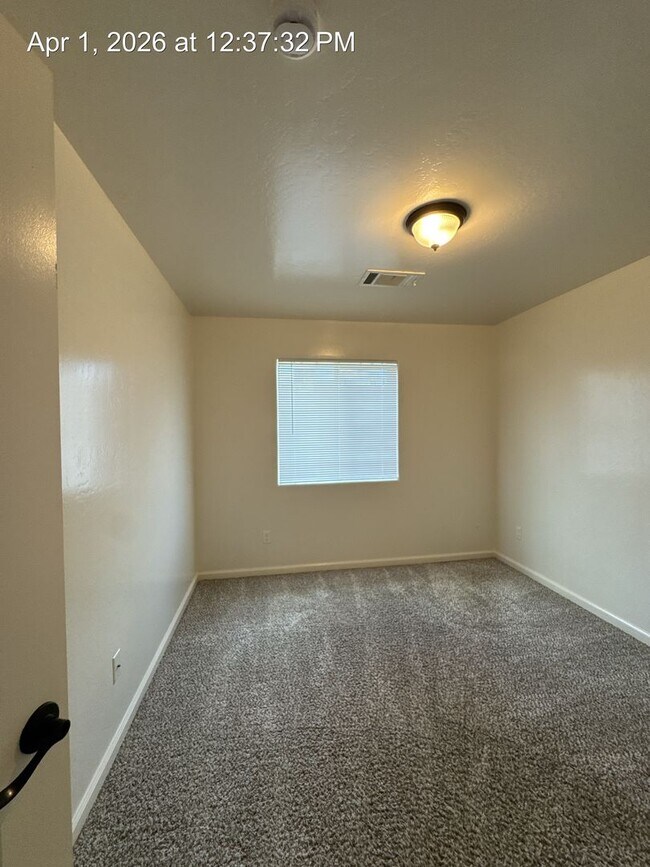 Building Photo - Charming 4 Bedroom House For Rent!!