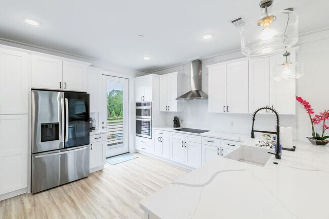 Building Photo - 125 Blue Eden Lp