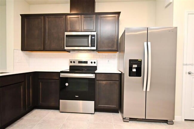 Building Photo - 3195 Emerald Acrs Ln