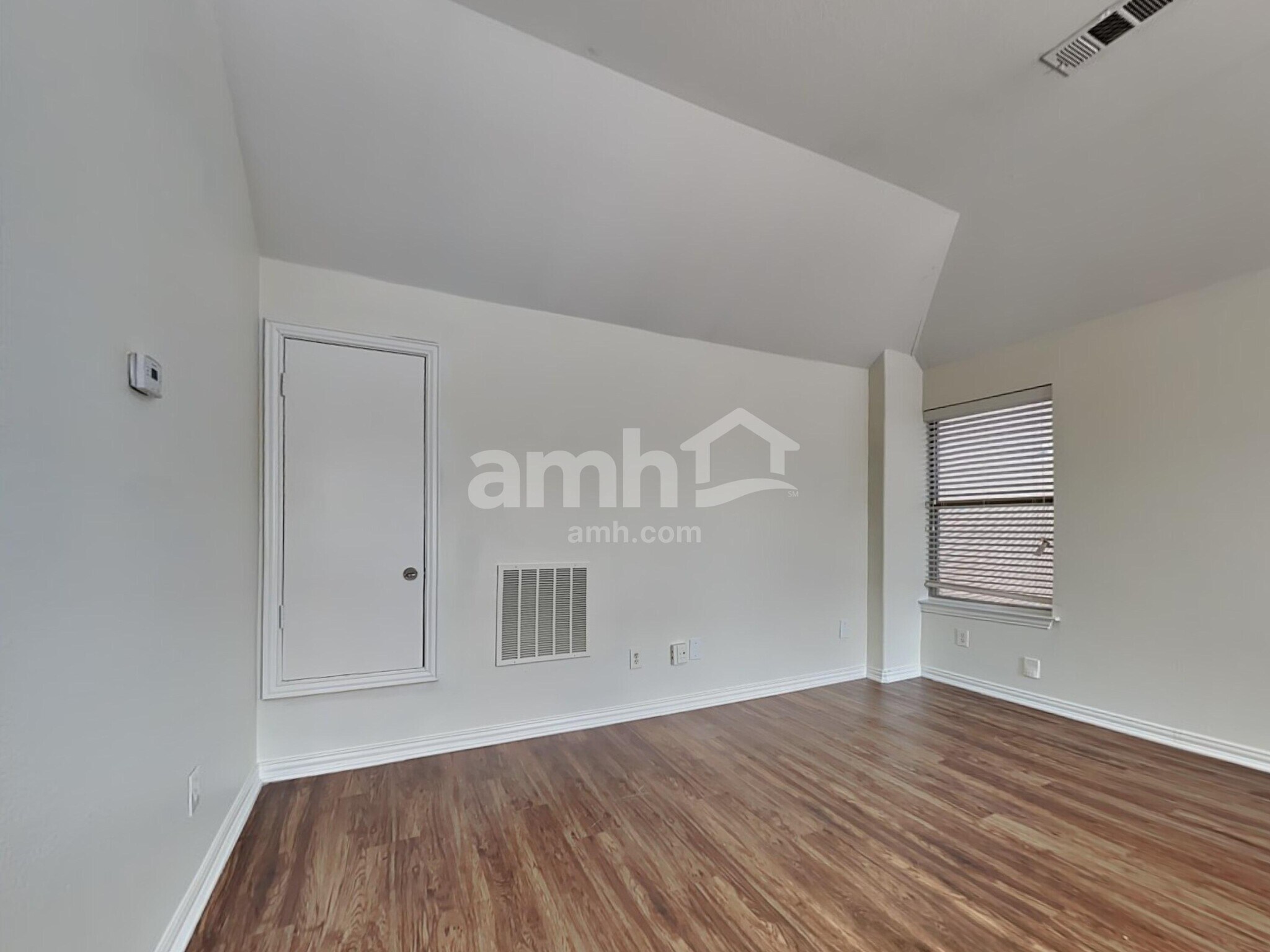 Building Photo - 223 Dancing Light Ln