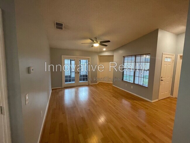 Building Photo - 110 Cobblestone Way