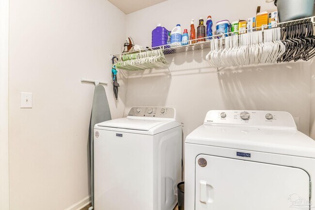 Building Photo - 1904 Mary Jo Way