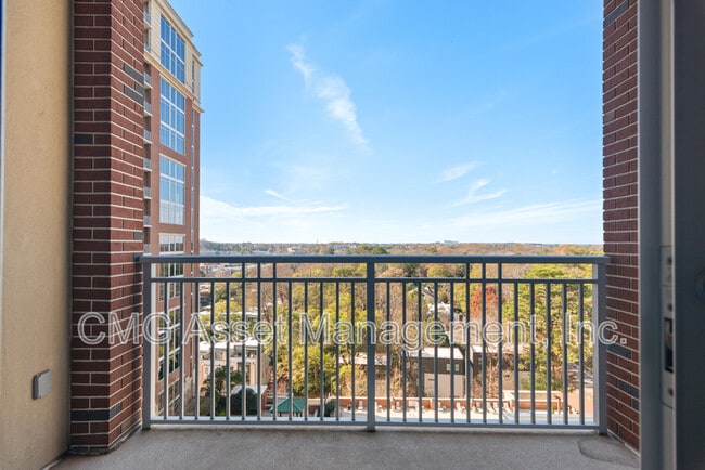 Building Photo - 1820 Peachtree St NW