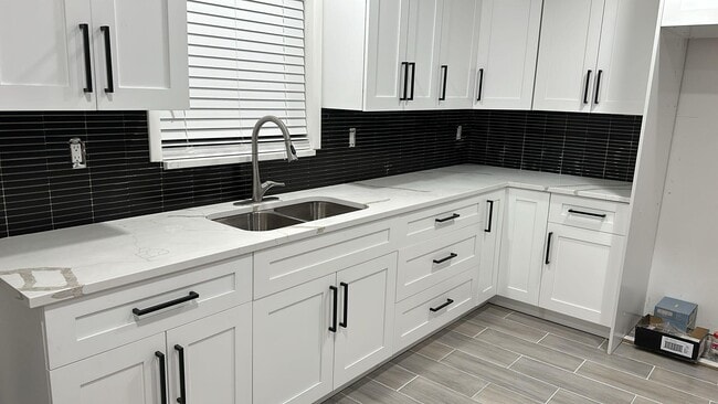 Building Photo - 7683 NW 92nd Ct