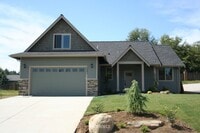 Building Photo - Beautiful 4 Bedroom in Ferndale!