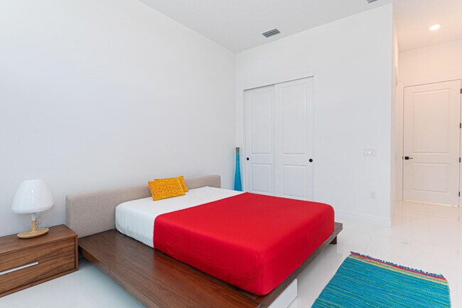 Building Photo - 10815 Stellar Cir