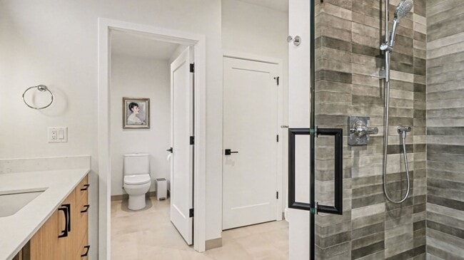 Building Photo - 3Bd/2.25Ba Seattle Townhouse