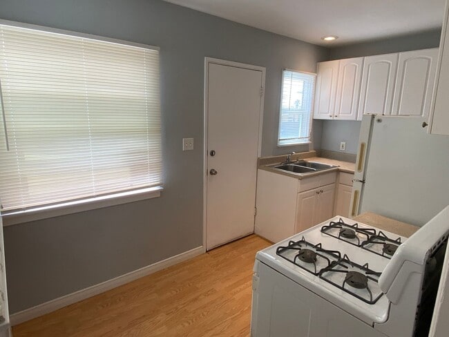 Building Photo - 861 Missouri St