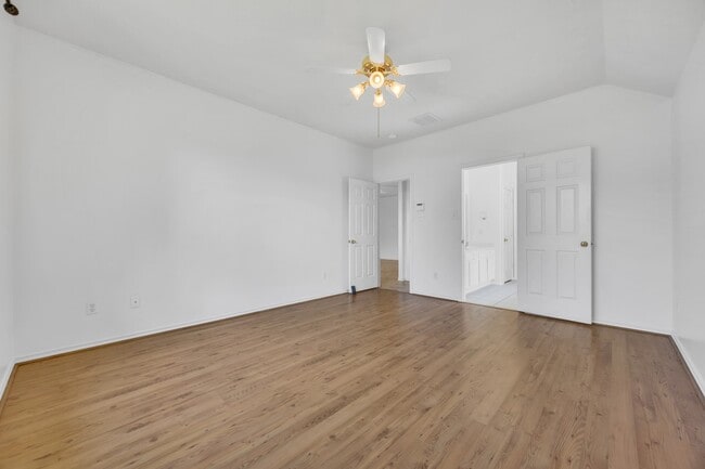 Building Photo - 12210 Woody Hollow Dr