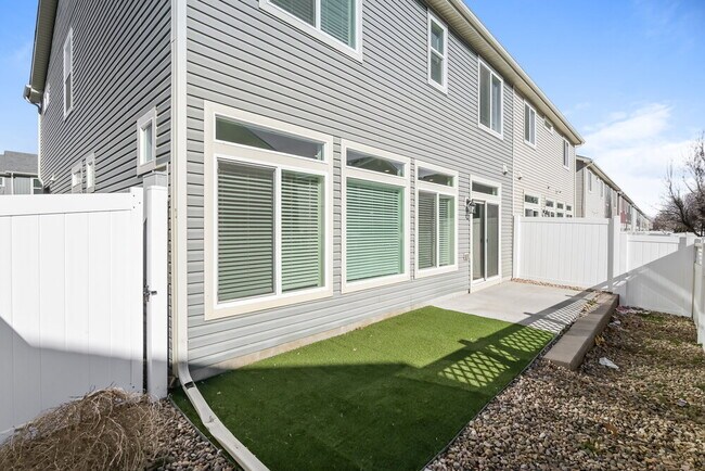 Building Photo - 4664 N Tower Dr